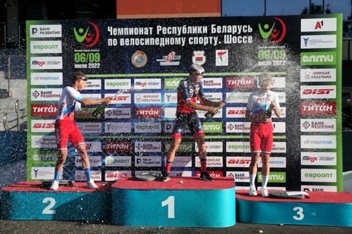 Серебряный призёр открытого чемпионата Беларуси по велоспорту Александр Березняк: «Эстафета далась тяжелее всего»