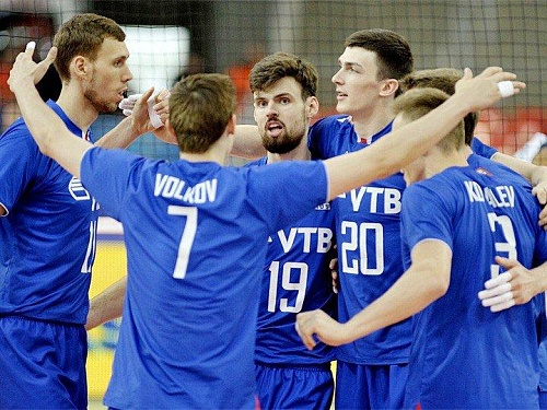 В Куритибе встретятся с хозяевами и канадцами