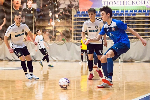 Денис Абышев не помешал дублерам добыть титул…