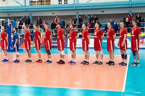 В заключительной встрече уступили хозяевам