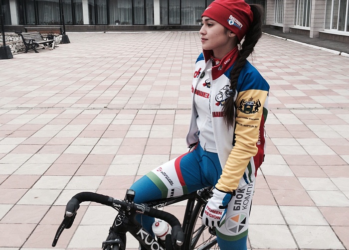 На питерском треке гонятся за призерами