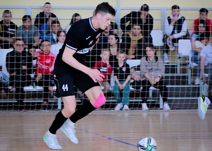 Тюменец Данил Карпюк сделал дубль в первой игре полуфинала чемпионата Казахстана по мини-футболу!