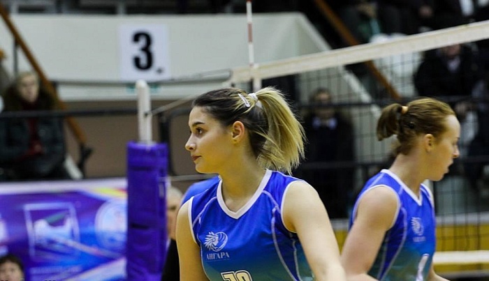 Компанию Петряевой составит юная связующая