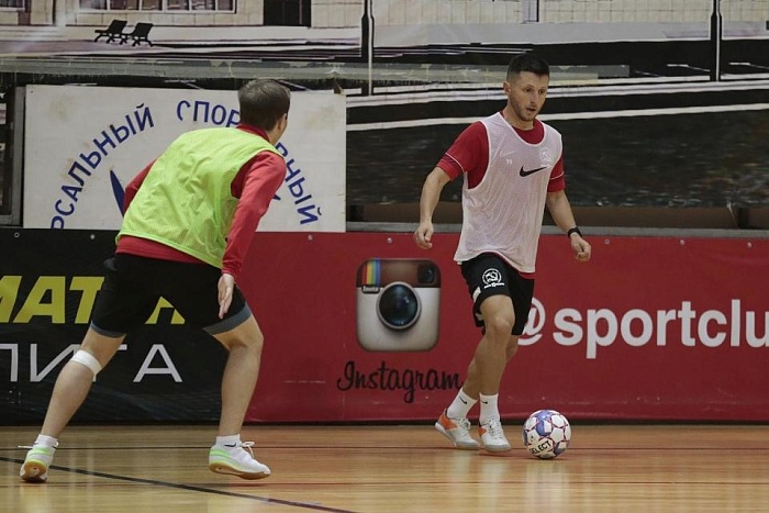 Крыкун начал забивать за коммунистов