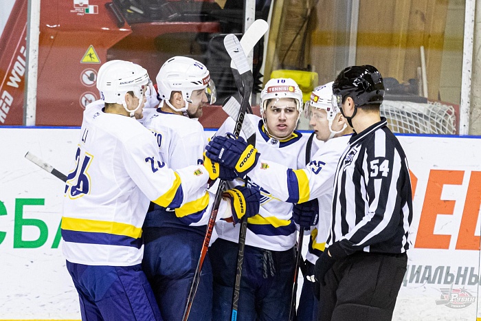 В Тюмени «Дизель» поднялся на вершину