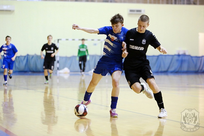 Тюменцы разгромили норильчан в футзальной Юниорлиге-16