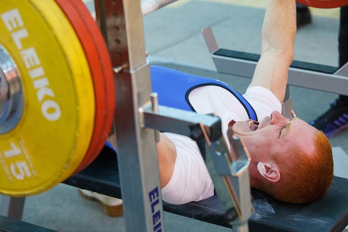 Блистали мощью в силовом троеборье