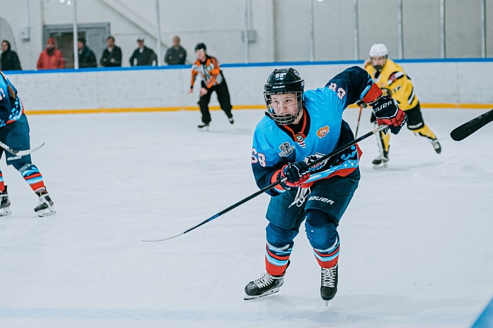 Сестра нападающего ХК «Рубин» Алексея Митрофанова: «Поздравила Лёшу с выходом в финал, он молодчик»