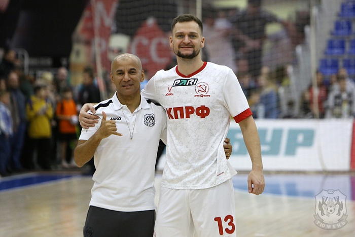 Афранио и Греуто не спасли «Россар» от поражения в чемпионате Тюмени по мини-футболу