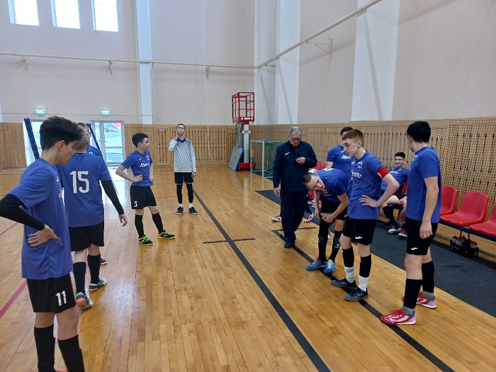 Сборная Голышмановского района победно начала мини-футбольный турнир в рамках областной Спартакиады учащихся