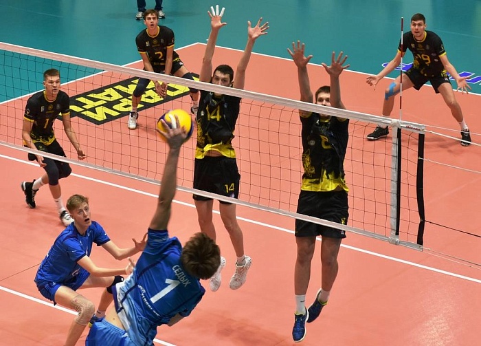 «Университет» вырвал победу на тай-брейке