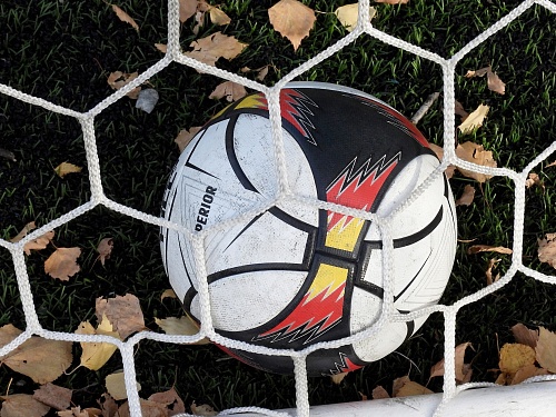 «Челябинск» победил в гостях, а футболисты «Тюмени-2006» сделали ничью дома