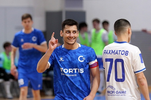 Дубль воспитанника тюменского футзала Рамиля Гулиева принёс победу «Синтуру»