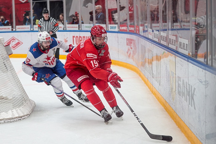 Тюменцы Александр Плесовских и Макар Насретдинов - обладатели Кубка Харламова