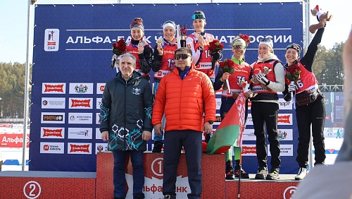 Наталия Шевченко с двумя промахами выиграла спринт на чемпионате России