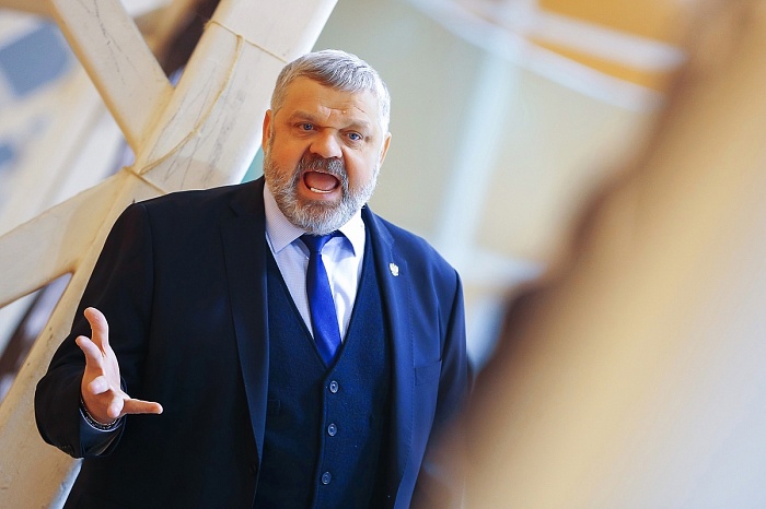 Наставник тюменского СХК «Газовик» Юрий Смирнов: «Команда достойно провела сезон»