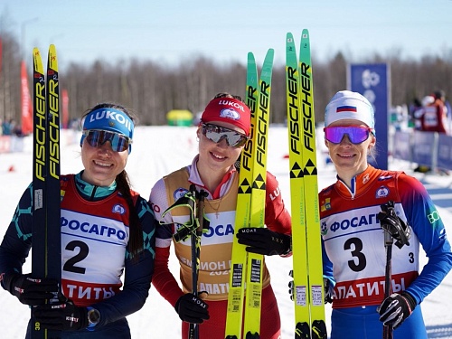 У тюменских лыжниц — золото и серебро в заключительной гонке сезона!