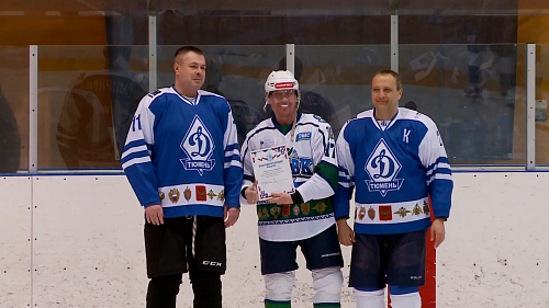 Звёзды спорта из тюменского «Динамо» и югорского «Главка» сыграли в хоккей