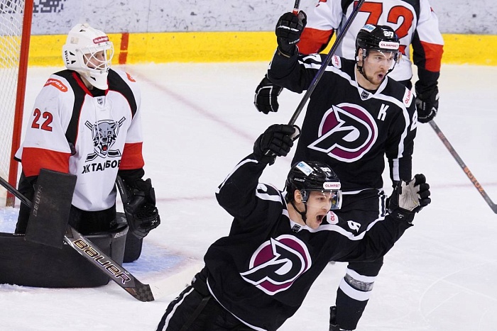 Хоккейный клуб «Рубин» обыграл тамбовчан