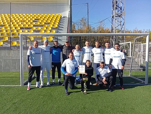 «Геолог» выиграл турнир памяти Фармана Салманова
