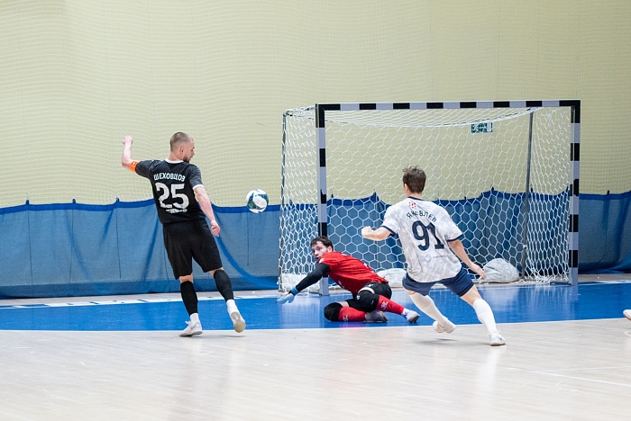 Высшая лига. "Восток". "Тюмень-дубль"- "Норильский никель-2". 7 тур