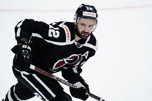 «Рубин» победил в восьмисотом матче Дмитрия Лютова в ВХЛ