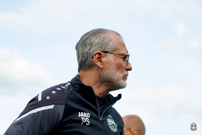 Главный тренер футбольного клуба "Тюмень" Сергей Попков: "Не исключаю, что Шитов может поехать с командой в Иваново"