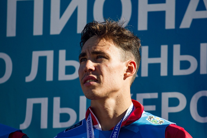 Биатлонисты и лыжники начнут тренироваться на снежной трассе в Ханты-Мансийске