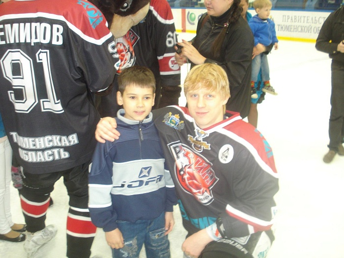 Нападающий хоккейного клуба «Адмирал» Александр Горшков: «Уезжать из Тюмени с каждым разом всё сложнее»