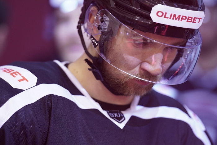 Нападающий хоккейного клуба «Рубин» Семён Иванов: «На таблицу будем смотреть ближе к плей-офф»