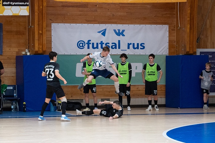 Высшая лига. "Восток". "Тюмень-дубль"- "Норильский никель-2". 7 тур