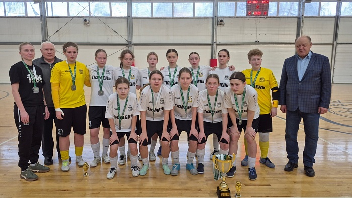 Тюменская команда привезла футзальное серебро из Челябинска