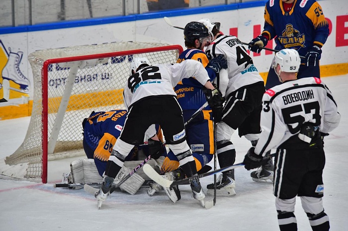 Хоккейный клуб «Рубин» победил в Набережных Челнах и вышел в плей-офф