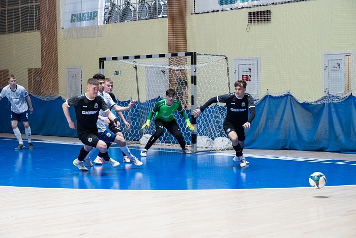 Высшая лига. "Восток". "Тюмень-дубль"- "Норильский никель-2". 7 тур