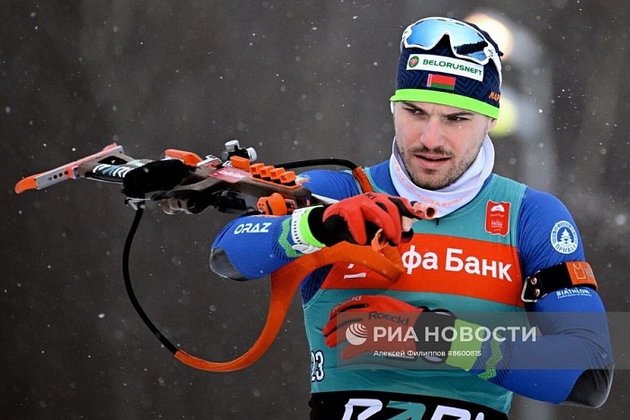 Дмитрий Лазовский стал лучшим в масс-старте на Кубке Содружества, тюменец Александр Поварницын — третий