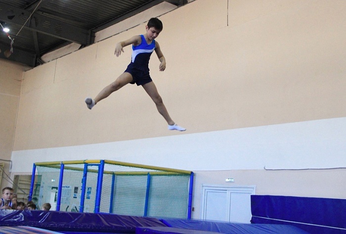 Тюменцы определят лучших в прыжках на батуте