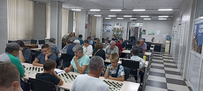 В Тюмени прошёл Кубок области по стоклеточным шашкам