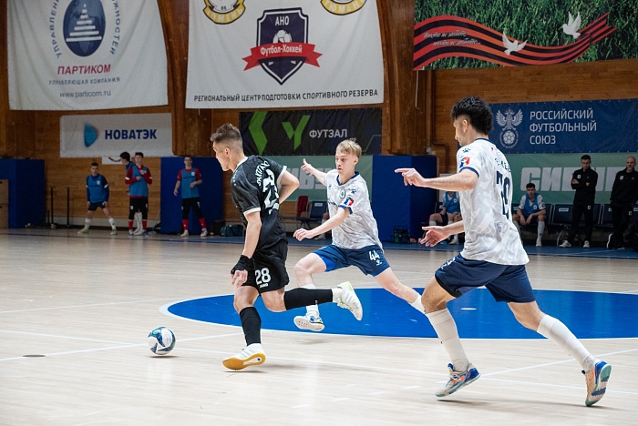 Высшая лига. "Восток". "Тюмень-дубль"- "Норильский никель-2". 7 тур