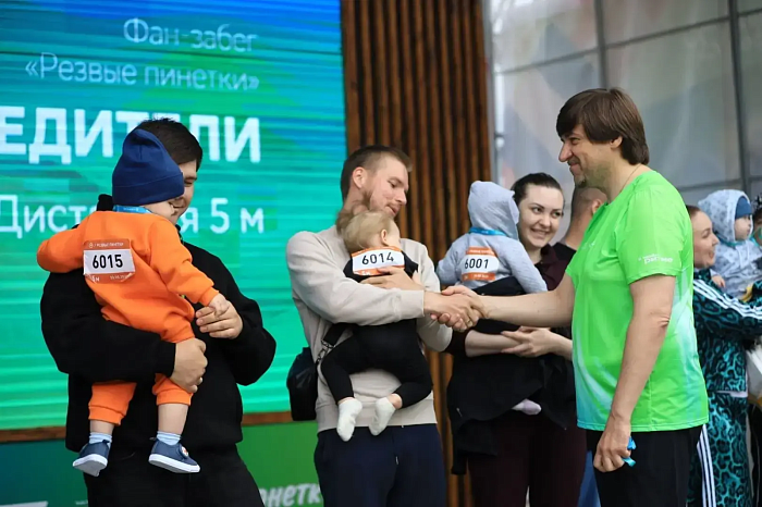 Тюменцы пробежали "Зелёный марафон" по набережной
