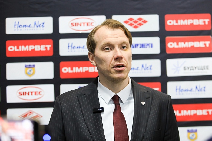 Главный тренер хоккейного «Рубина» Константин Фаст: «Дисциплина подвела, и «голиков» нам не хватает»