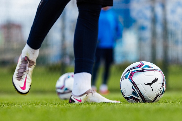 Опытные тюменские футболисты вышли в финал