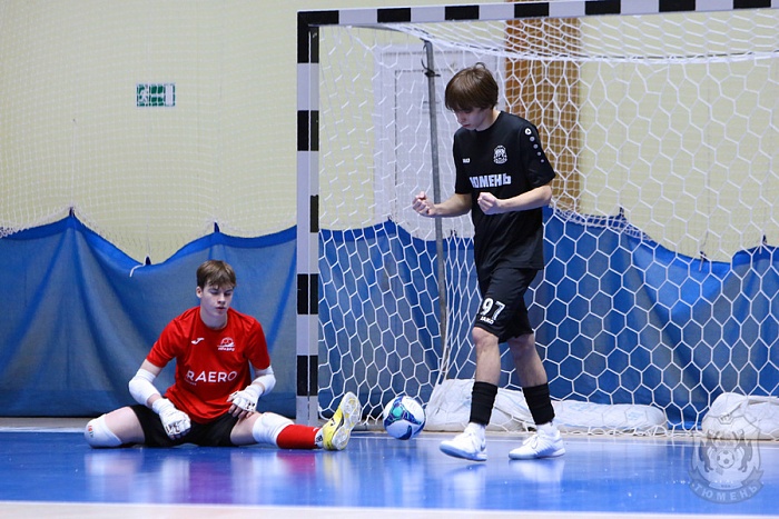 Юные тюменцы одержали две победы в домашнем туре