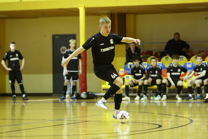 Главная проблема Юниорлиги-18 по мини-футболу: обводить или не обводить, вот в чём вопрос