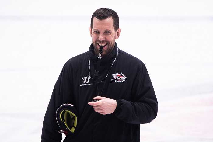 Игорь Ларионов и Денис Ячменёв уничтожают клише про «тренеров–физруков» и помогают российскому хоккею обрести интересный медийный образ