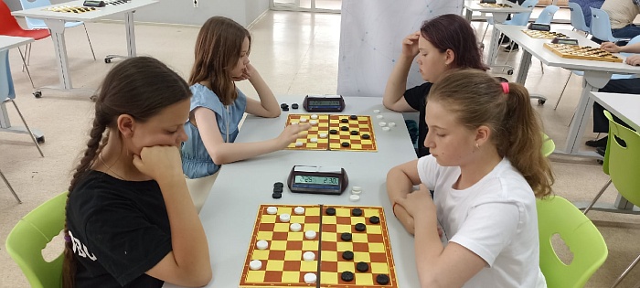 В Тюмени шашисты выявили молниеносных чемпионов