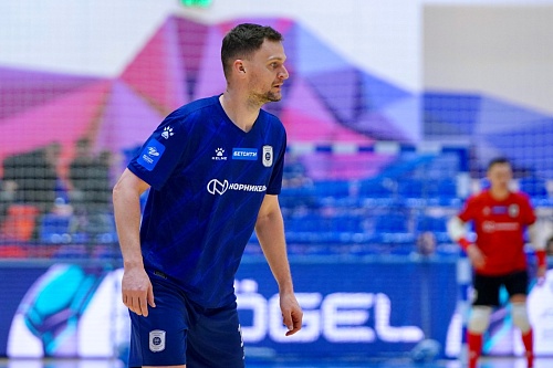 Известный игрок Сергей Абрамович забил гол в Новогоднем турнире