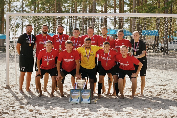 Тюменский «Паритет» добыл пляжный трофей