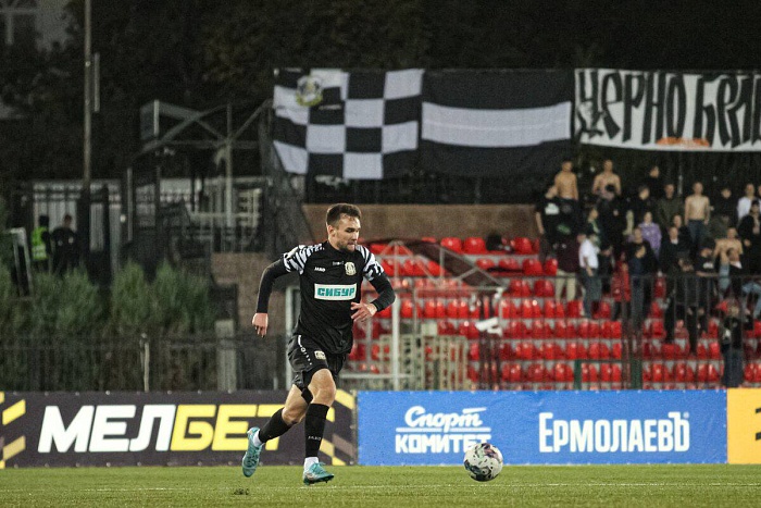 Защитник футбольного клуба "Тюмень" Александр Бем: "Перед стартом сезона чувствую предвкушение, есть цель сразу вернуться в первую лигу"