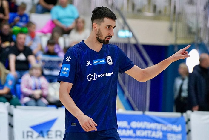 Артём Антошкин входит в топ-пять лучших бомбардиров футзальной Суперлиги