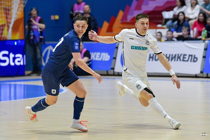 Игрок МФК "Норильский никель" Александр Крутый: "Соперник играл от обороны и много контратаковал. А мы давали им такие возможности"